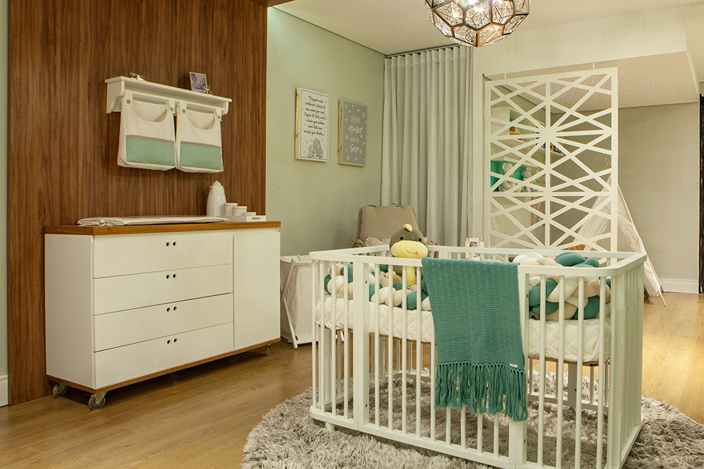 Quarto do bebê para a mostra Morar mais por menos 2019. Foto: Daniel Sorrentino / divulgação. Quarto do bebê para a mostra Morar mais por menos 2019. Foto: Daniel Sorrentino / divulgação.