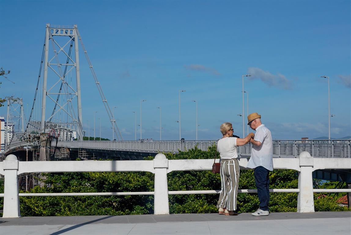 Fechada há 28 anos, ponte cartão-postal de Florianópolis é reaberta com programação especial Fechada há 28 anos, ponte cartão-postal de Florianópolis é reaberta com programação especial