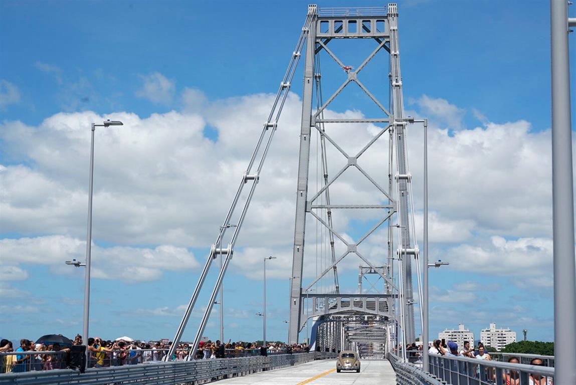 Fechada há 28 anos, ponte cartão-postal de Florianópolis é reaberta com programação especial Fechada há 28 anos, ponte cartão-postal de Florianópolis é reaberta com programação especial