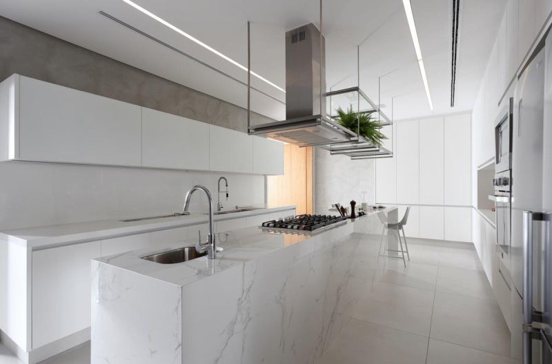 Acabamentos em destaque: porcelanato e madeira se alternam em apartamento de 410 m² Acabamentos em destaque: porcelanato e madeira se alternam em apartamento de 410 m²