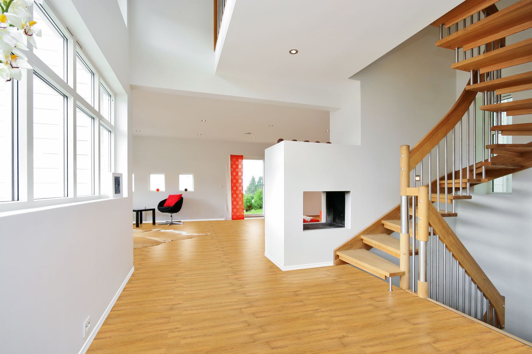 Com instalação e manutenção fáceis, pisos vinílicos são aposta para reformas sem bagunça. Foto: Kapazi/Divulgação