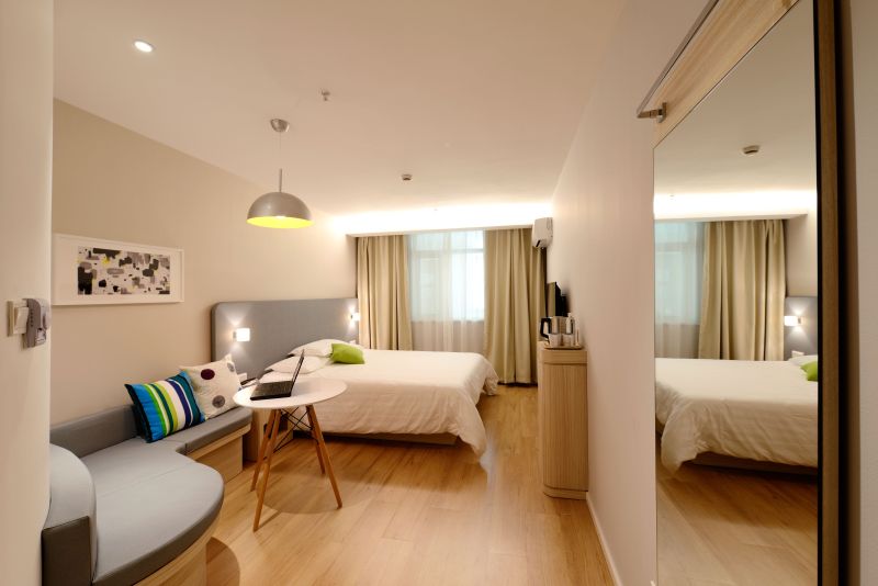 Quartos e salas deverão ter espaço de giro e espaço de aproximação dos móveis para os cadeirantes. Foto: Pixabay Quartos e salas deverão ter espaço de giro e espaço de aproximação dos móveis para os cadeirantes. Foto: Pixabay