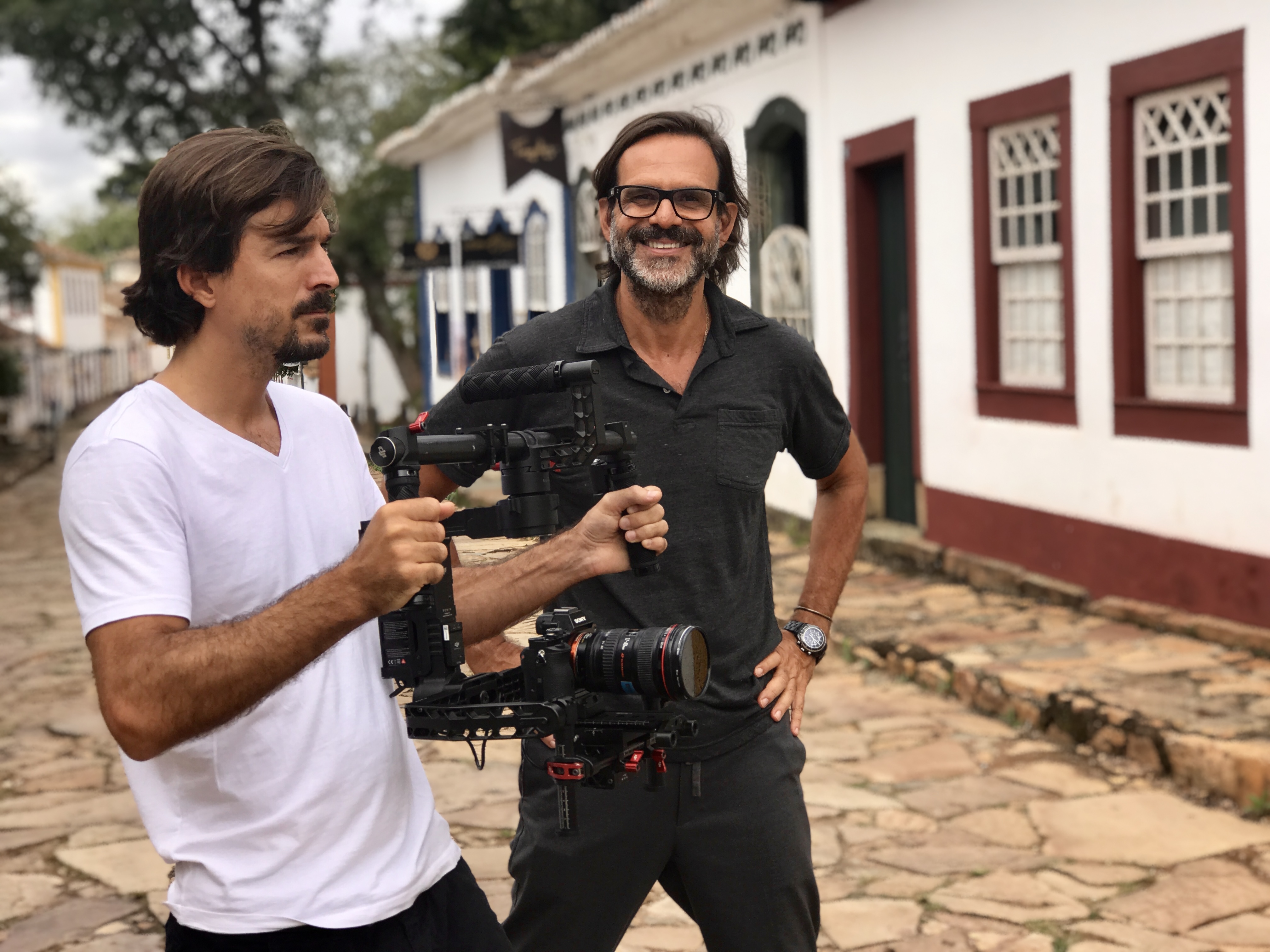 Os programas são filmados em todos os cantos do país e mostram os diferentes estilos de casas brasileiras. Os programas são filmados em todos os cantos do país e mostram os diferentes estilos de casas brasileiras.