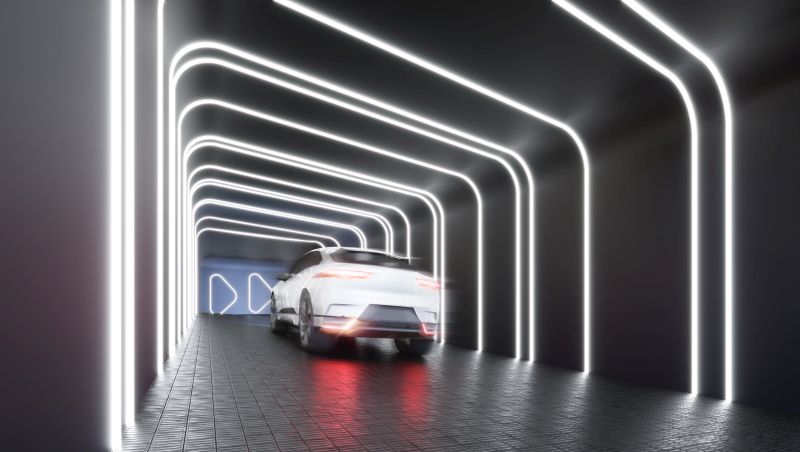Garagem com iluminação automatizada e ponto de recarga para veículos elétricos. Imagem: Divulgação Garagem com iluminação automatizada e ponto de recarga para veículos elétricos. Imagem: Divulgação