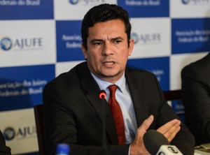 (R)evolução institucional: o avanço republicano contra as forças do pântano