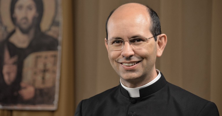 Padre Paulo Ricardo: a ideologia de gênero e o estado totalitário Padre Paulo Ricardo: a ideologia de gênero e o estado totalitário