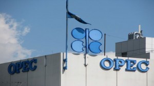 A quem o preço baixo do petróleo incomoda?