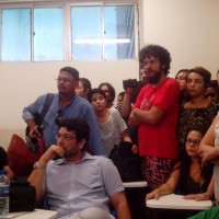 Professor de filosofia é intimidado na UFPE por militantes de esquerda Com olhares furibundos, os esquerdistas perguntam: "Como ousam pensar diferente de nós?"