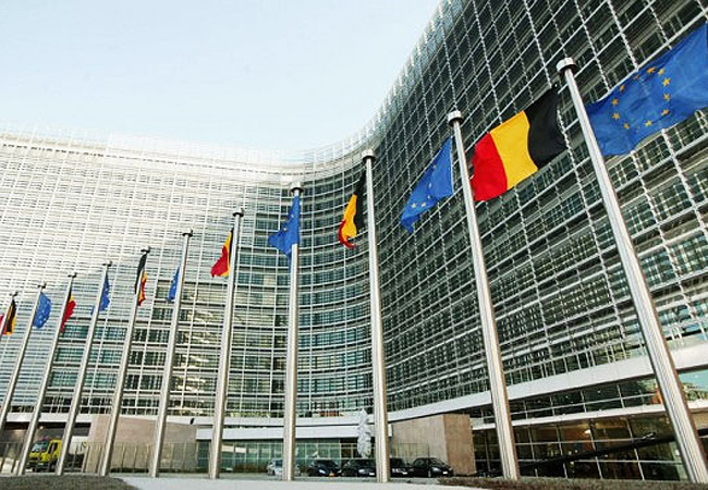 A crise do internacionalismo: o caso europeu. Ou: Uma defesa conservadora das nações A crise do internacionalismo: o caso europeu. Ou: Uma defesa conservadora das nações
