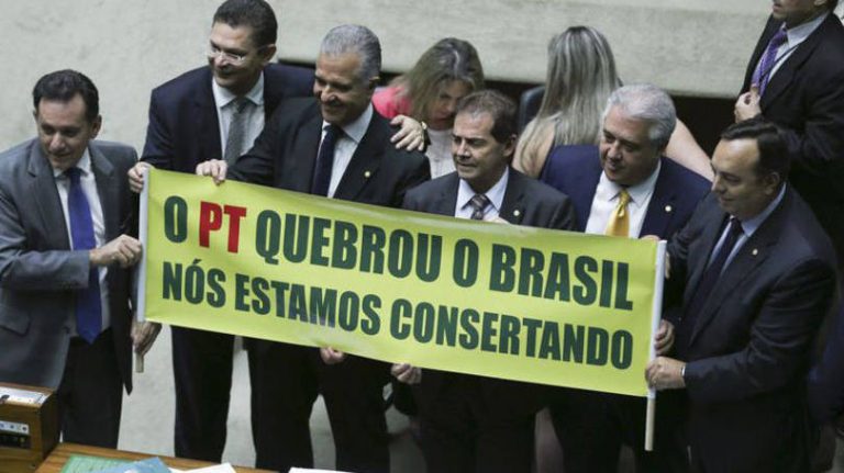 Senado aprova PEC do teto: uma boa notícia, mas apenas o comecinho das mudanças necessárias Senado aprova PEC do teto: uma boa notícia, mas apenas o comecinho das mudanças necessárias