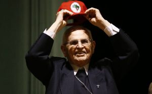 Sobre D. Paulo Evaristo: não é porque morreu que deve virar santo da democracia. Ou: Vamos buscar um equilíbrio?