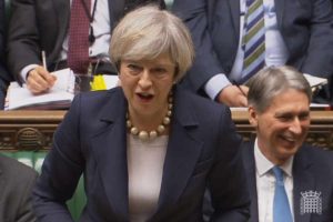 Theresa May “lacra” trabalhista fanfarrão: a esquerda não cansa de apanhar?