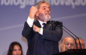 Até quando vão tratar o PT como um agente legítimo que joga limpo no campo das ideias?