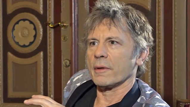 Para Bruce Dickinson, cantor do Iron Maiden, nunca estaremos livres de repetir Auschwitz Para Bruce Dickinson, cantor do Iron Maiden, nunca estaremos livres de repetir Auschwitz