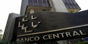 Banco Central deve mirar apenas na taxa de inflação, não no nível de emprego