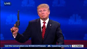 Contra extremistas de ambos os lados, Trump tenta trazer bom senso ao debate sobre massacres em escolas
