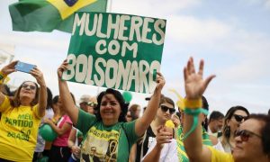 Não existe essa coisa de “a mulher contra Bolsonaro”: feministas não falam em nome de todas elas!
