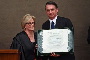 Bolsonaro diplomado e quem precisa de aula de democracia são os esquerdistas
