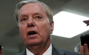 Senador republicano pede que Trump reabra governo temporariamente para permitir negociações