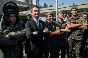 Sacrifício de militares foi ínfimo e prejudica reforma, mas categoria é sim especial