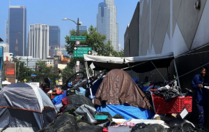 Após gastar milhões para acabar com desabrigados, Los Angeles segue com dados estarrecedores