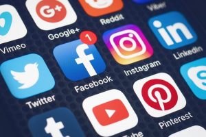 A incômoda maioria que fala nas redes sociais