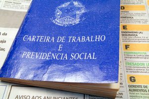 Taxa de desemprego cai, mas postos foram criados na informalidade