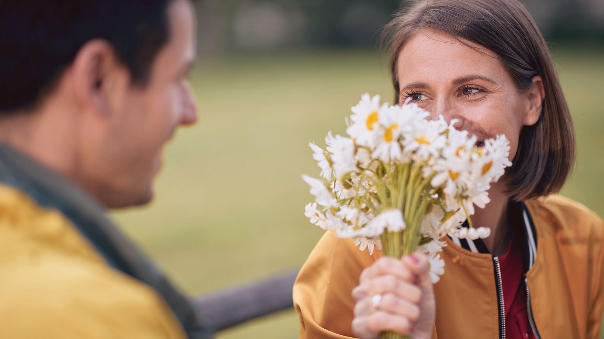 Devoção a Santo Antônio e mês fraco para o comércio foram pontos observados para a criação da data que difere do resto do mundo.