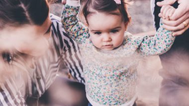 O que suas primeiras memórias de infância dizem sobre você e sua família Em famílias onde há o convívio intergeracional e onde as lembranças são baseadas no afeto a idade média de primeira memória de infância é mais precoce.