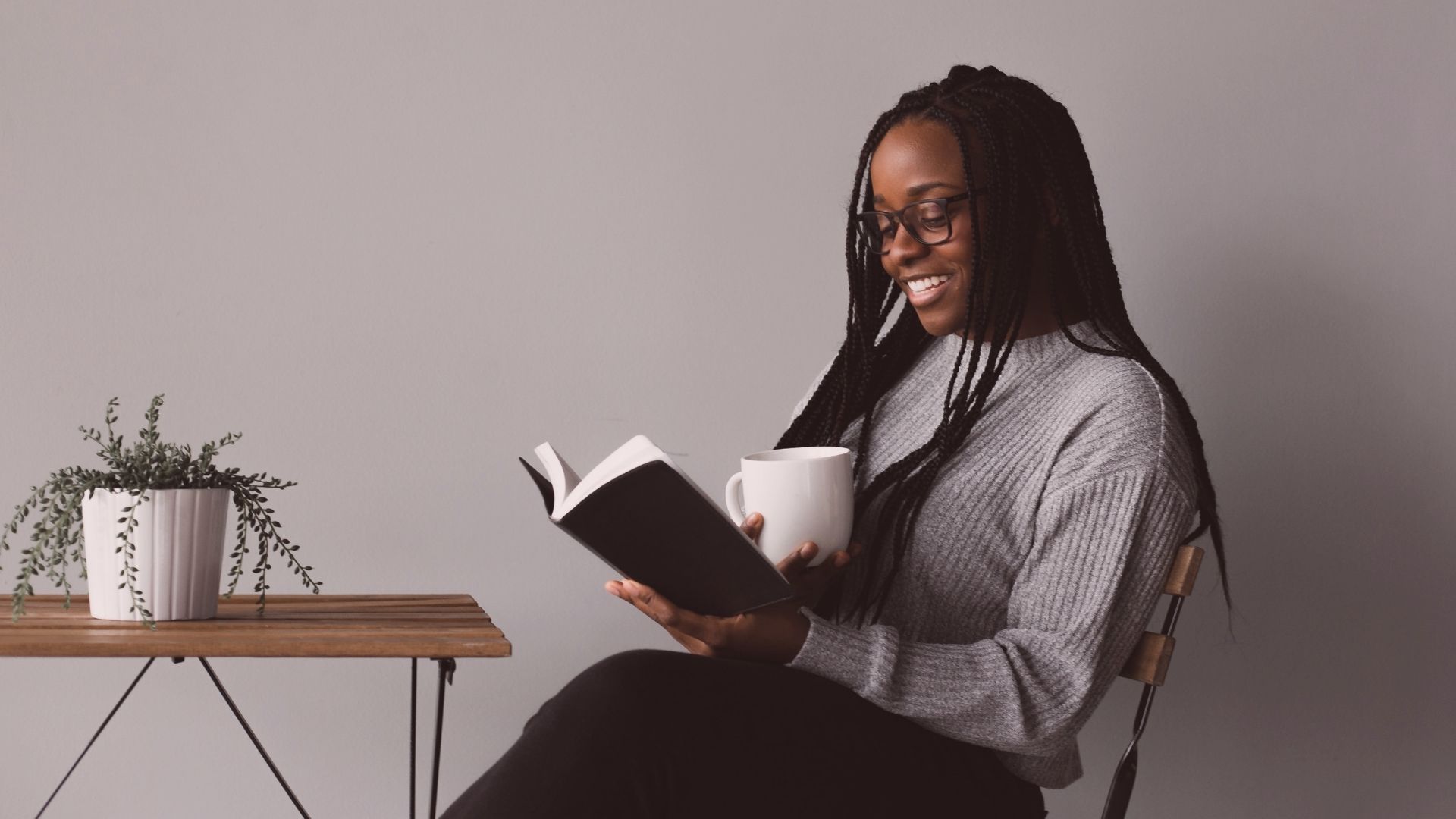 O slow living é a busca pela presença e ele pode ser vivido por qualquer pessoa, sem restrição de classe social.