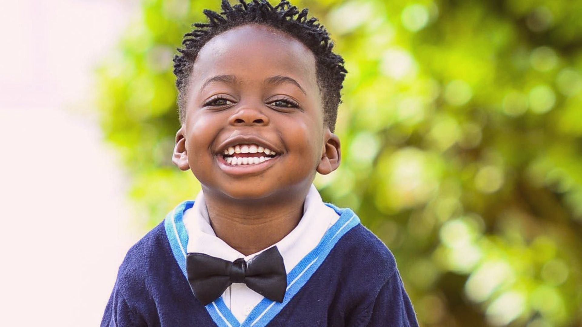Se a criança convive com pessoas que demonstram ter uma relação positiva com a vida, ela vai aprender que a vida tem coisas boas.