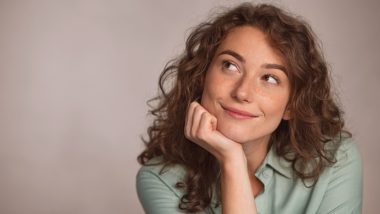 Com que idade as pessoas costumam ser mais felizes? Pesquisa oferece pistas surpreendentes Ao contrário do que os pesquisadores imaginavam, os entrevistados não se disseram mais felizes na infância ou em seus 20 anos.