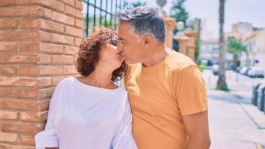 Recomeçar, redescobrir e reencantar: manter a vitalidade do casamento requer decisão diária Para manter a vitalidade do casamento é necessário dizer "sim" ao cônjuge todos os dias e perseverar.