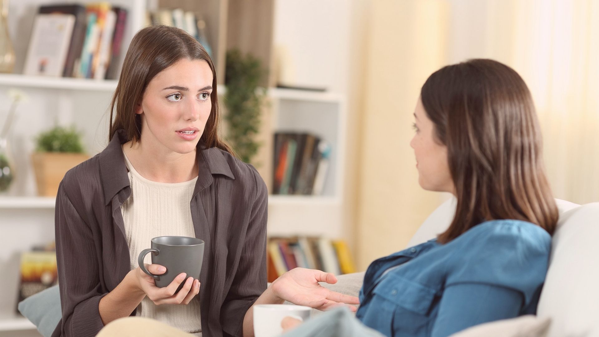 Além de preparar com antecedência o diálogo, é importante atentar-se para o vocabulário empregado, evitando algumas palavras específicas.