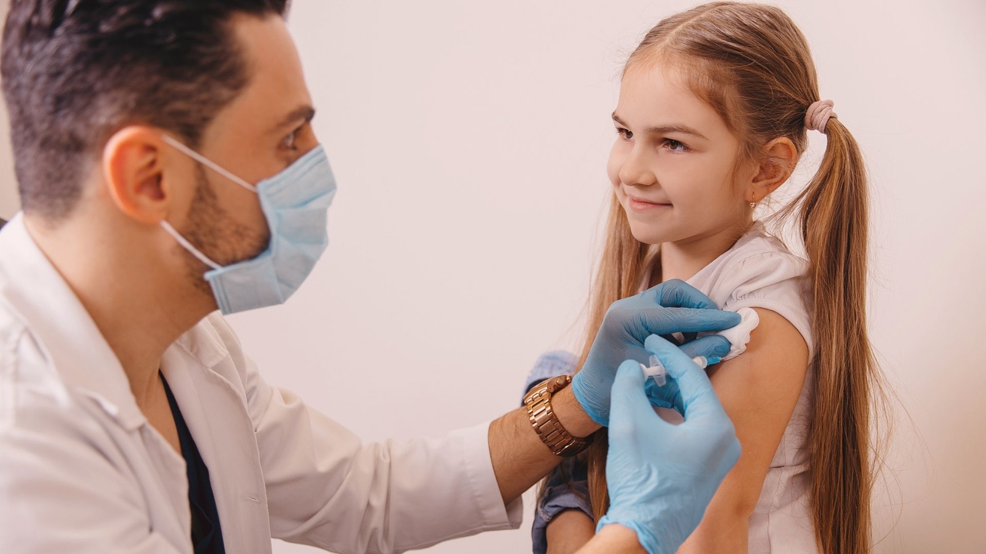 As coberturas vacinais em crianças menores de 1 ano estão abaixo de 70%.