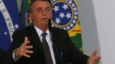 Soluçar por mais de dois dias exige investigação de doenças e até cirurgia Presidente Jair Bolsonaro: 11 dias de soluços exige investigação mais aprofundada de saúde.