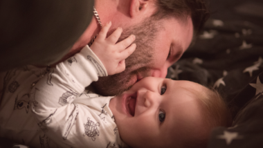 Um amor de pai: como a paternidade muda o homem O homem passa a ter mais responsabilidade, preocupação e comprometimento com o todo. Ele muda também o planejamento de vida.