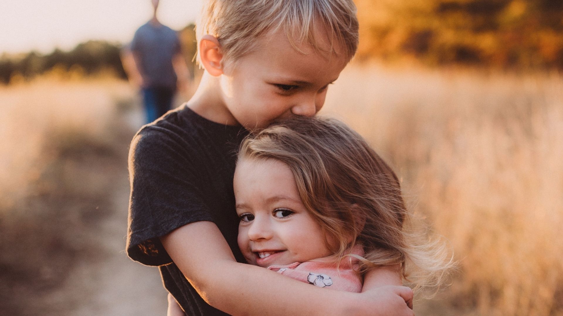 A partir dos 4 anos de idade, mais ou menos, a criança começa a perceber que o ato de dar algo a alguém gera nela alegria.