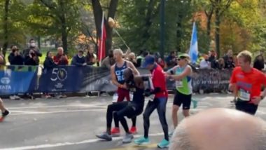 Atleta cai próximo da chegada de Maratona de NY e adversários o levam ao fim Jamel Melville caiu perto da linha de chegada, mas foi auxiliado por outros corredores.