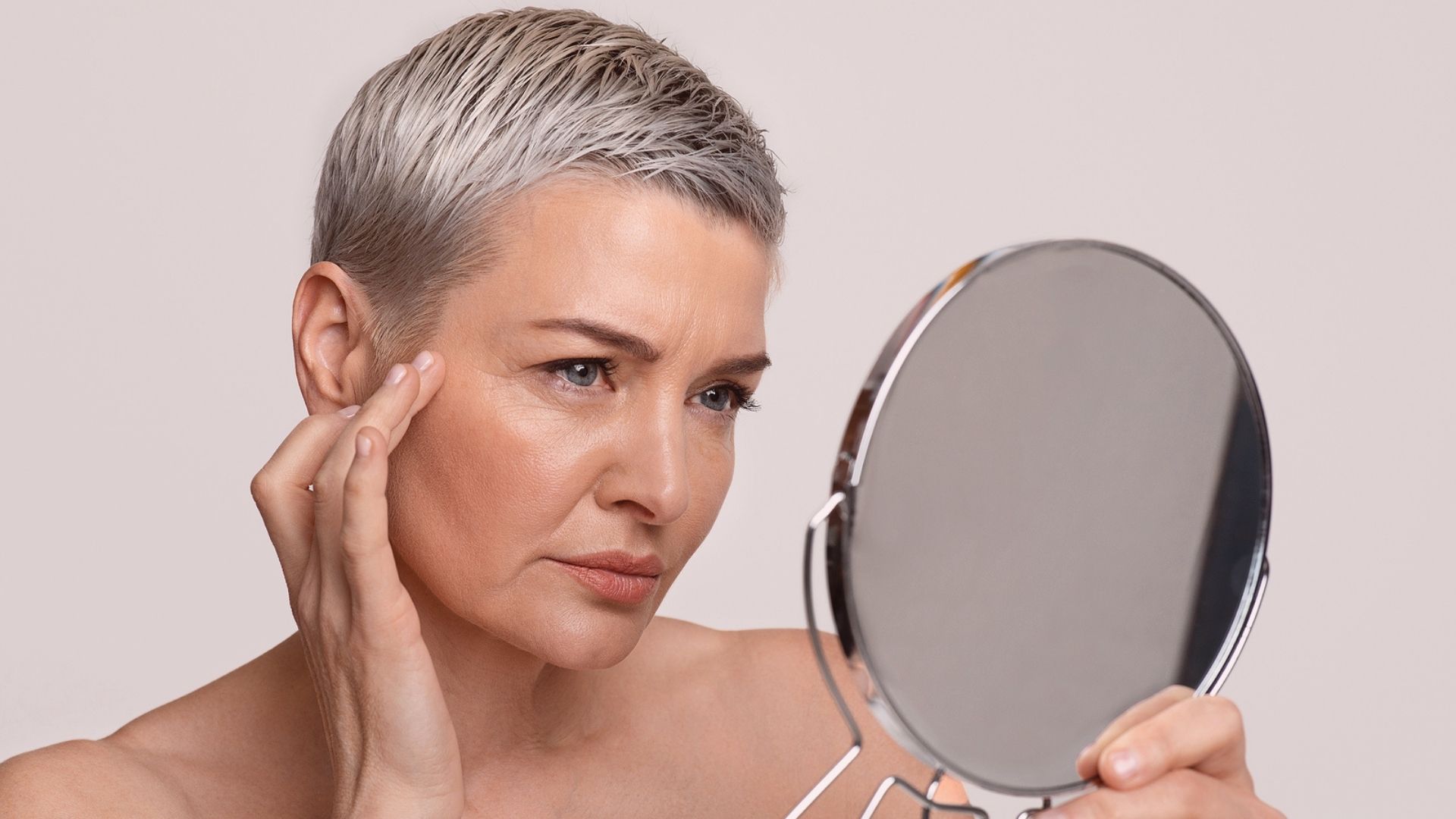 Por possivelmente diminuir massa gorda, aumentar massa muscular e a libido, mulheres na pré-menopausa têm usado o implante.