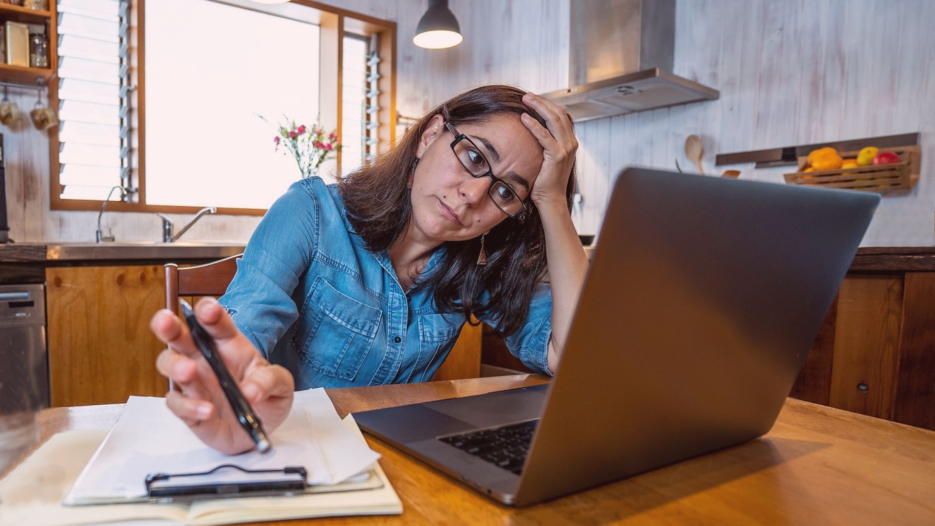Com o passar dos anos, os golpistas se especializam e é importante sempre lembrar que as vítimas jamais têm culpa.