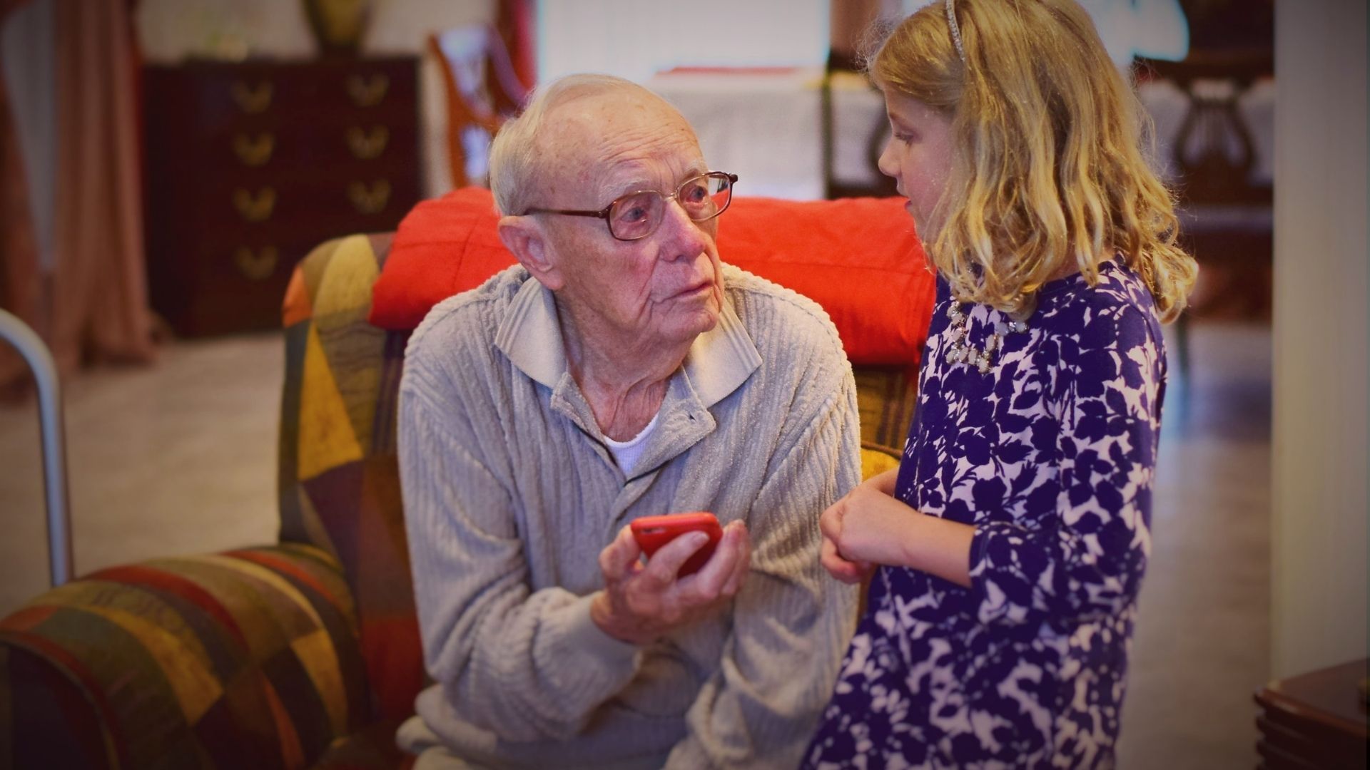 Dizem que o Alzheimer é uma doença social, e isso envolve a perda do reconhecimento do outro e  do controle da agenda diária.