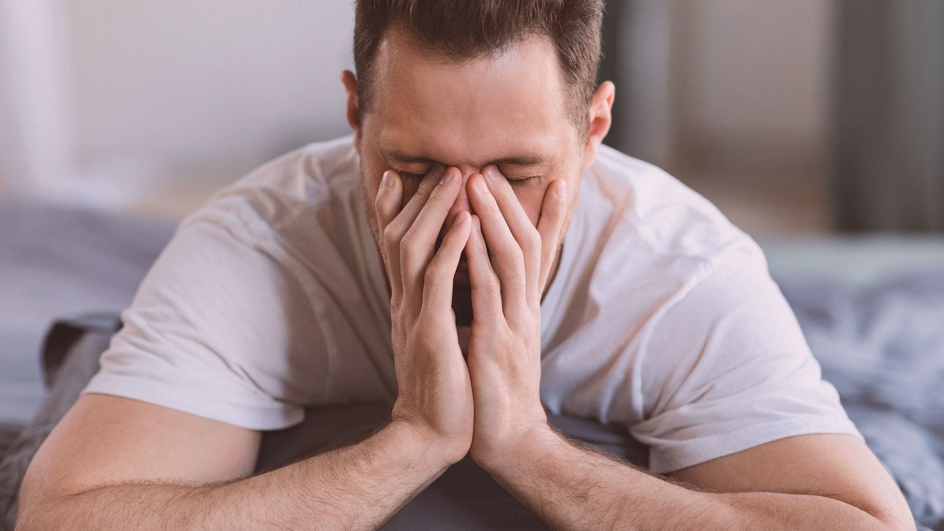 Quem não dorme o suficiente também tem um aumento da corticosterona, um dos hormônios que o corpo libera em situações de estresse.