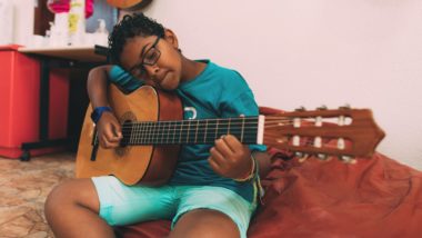 Para gerar senso de pertencimento a uma vida digna, ONG oferece aulas de arte a crianças em risco social O Incanto acolhe crianças e adolescentes em situação de vulnerabilidade social de Curitiba e região metropolitana e que estão ansiosas por aprender coisas novas e ter sua vida transformada.
