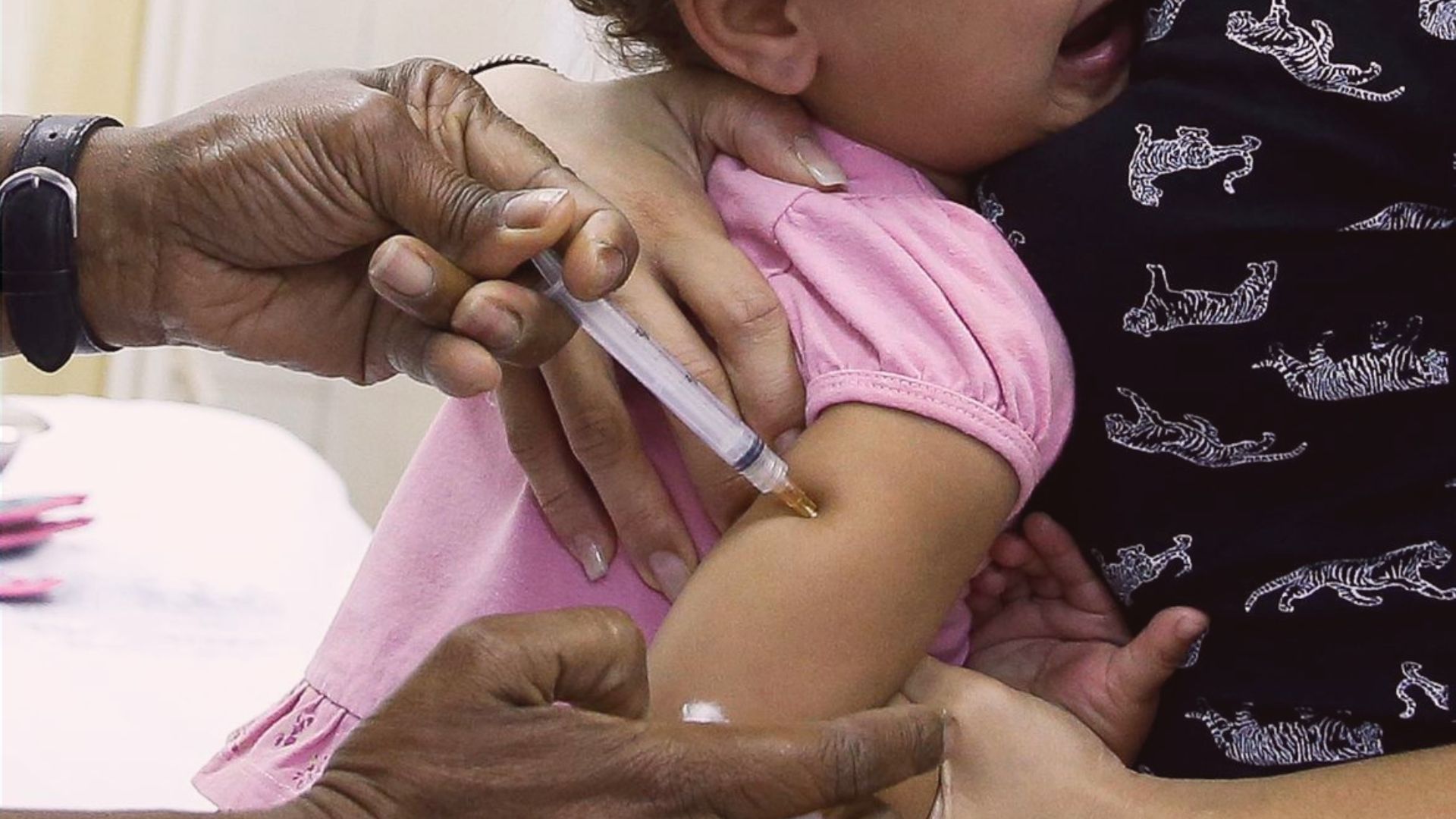 O aniversário de uma década da vacina é lembrado com preocupação, pois o imunizante chegou a menos de 70% dos bebês nascidos em 2021