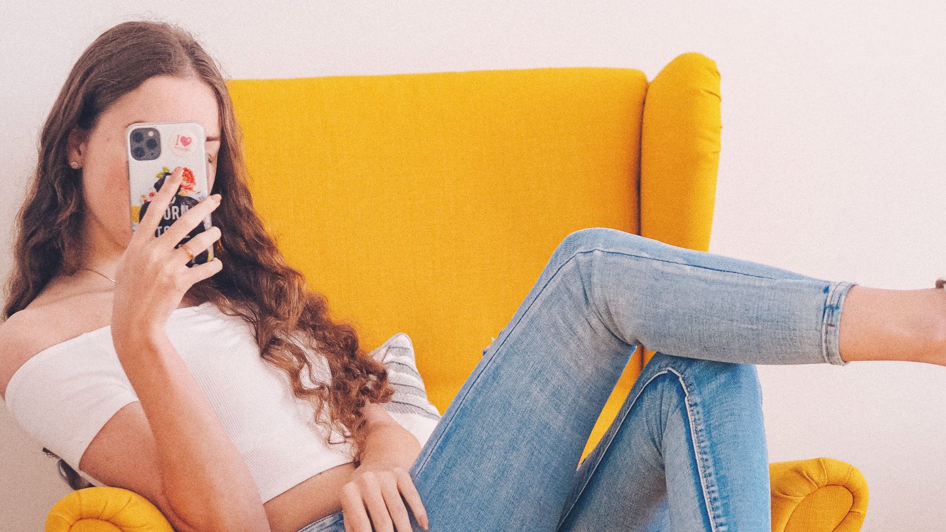 Sem orientação, seu filho corre o risco de considerar as redes sociais tão essenciais quanto oxigênio.