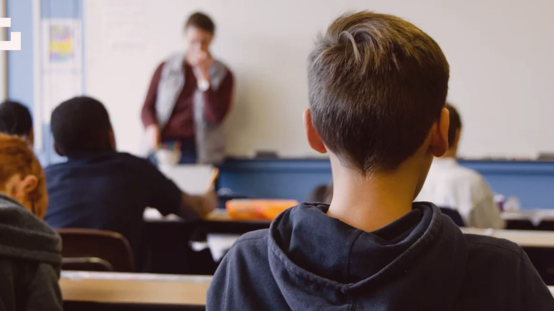 A escola, com a ajuda das famílias, pode atuar na conscientização, reparação e prevenção do bullying.