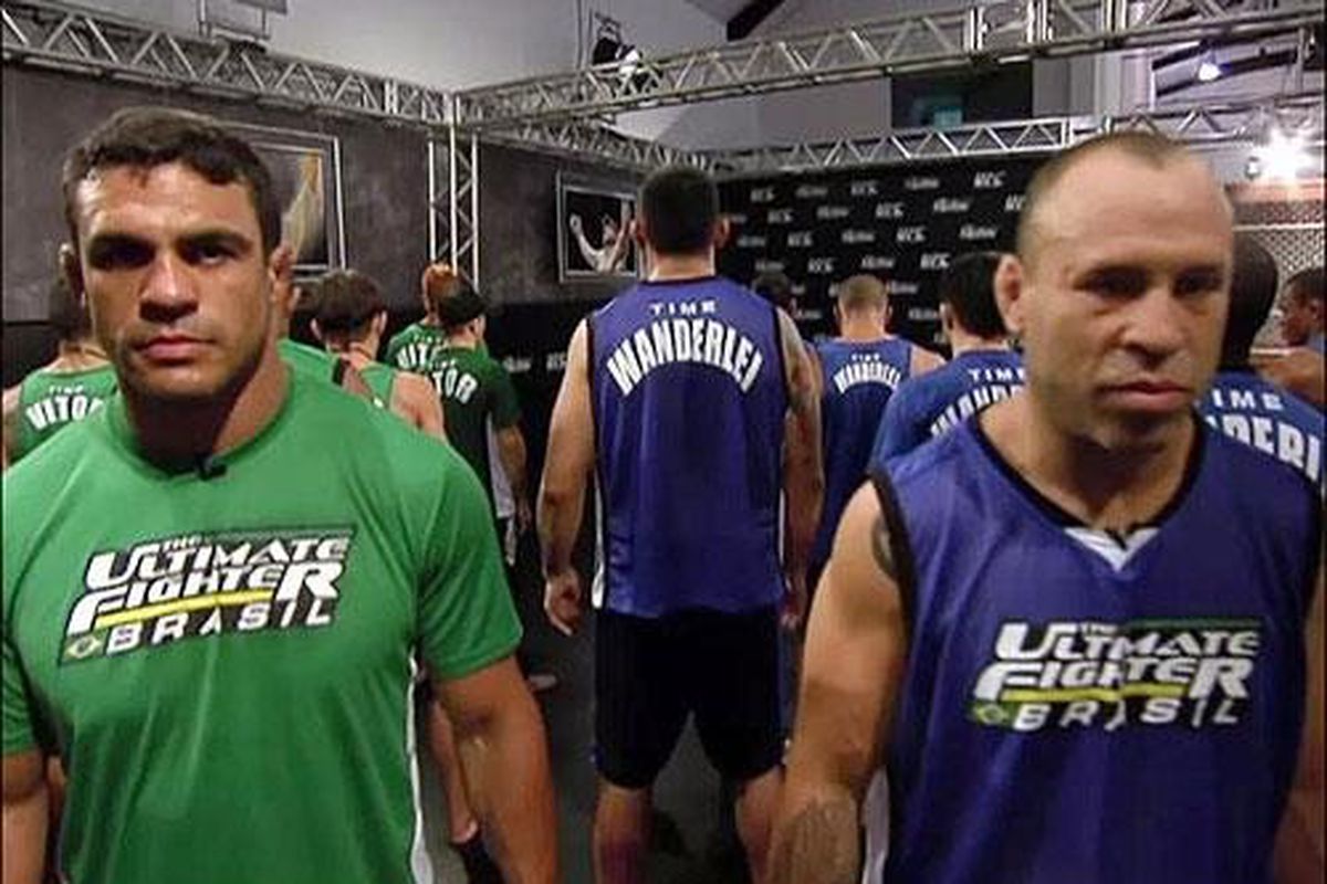 Vitor Belfort e Wanderlei Silva já foram treinadores no TUF Brasil. Foto: Reprodução/TV Globo. Vitor Belfort e Wanderlei Silva já foram treinadores no TUF Brasil. Foto: Reprodução/TV Globo.