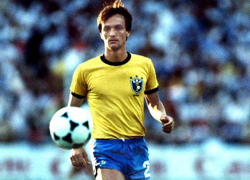 Exemplo de lateral construtor? Que tal Leandro, que estreou no Flamengo em 1978? Exemplo de lateral construtor? Que tal Leandro, que estreou no Flamengo em 1978?