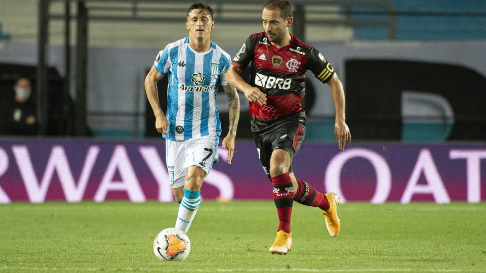 Partida do Flamengo no SBT perde na audiência para novela e jornal na Globo Flamengo: Libertadores no SBT perde na audiência para novela na Globo